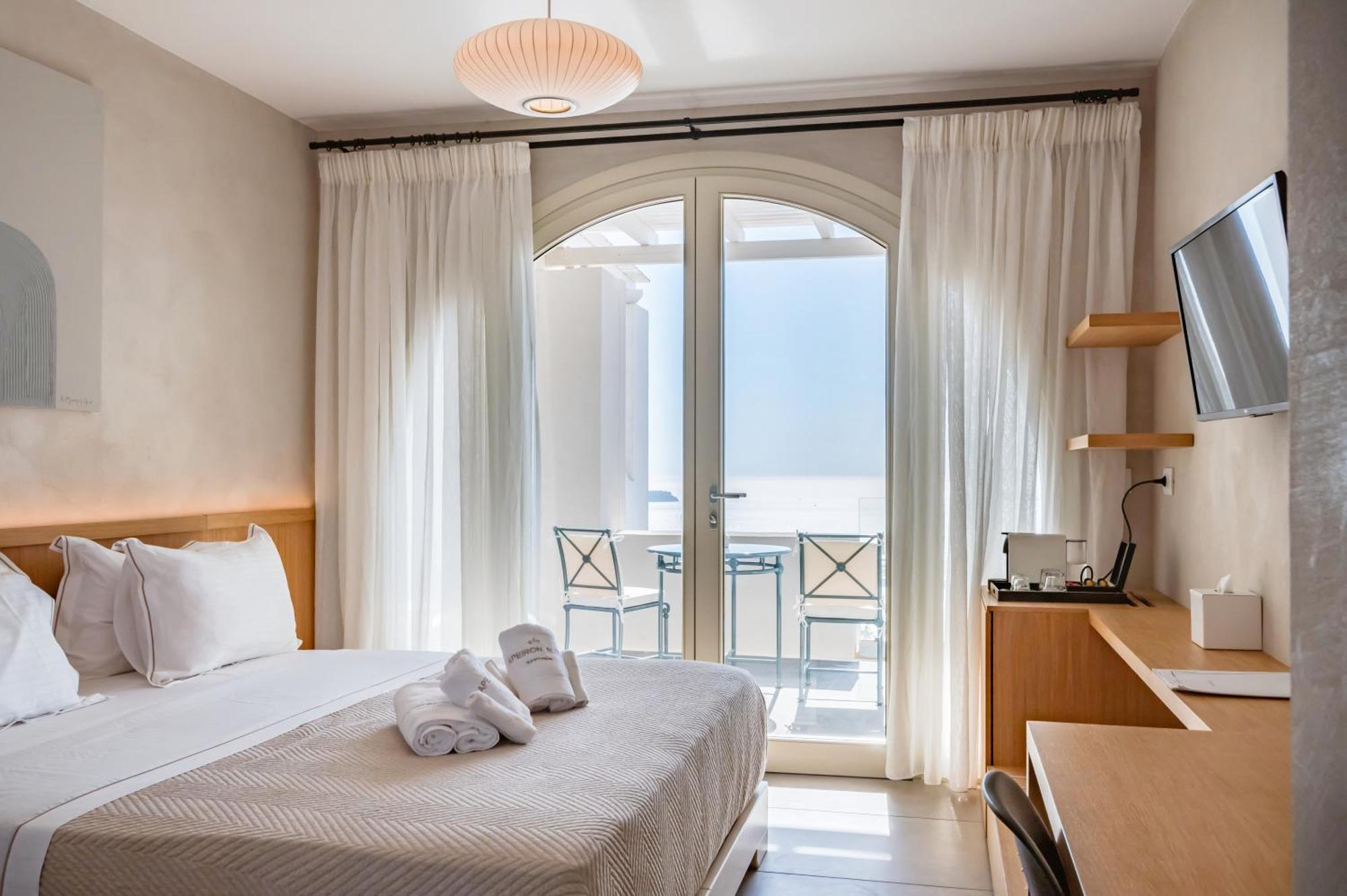Apeiron Blue Santorini - Sustainable Adults Only 14 Plus Fira  Exteriér fotografie
