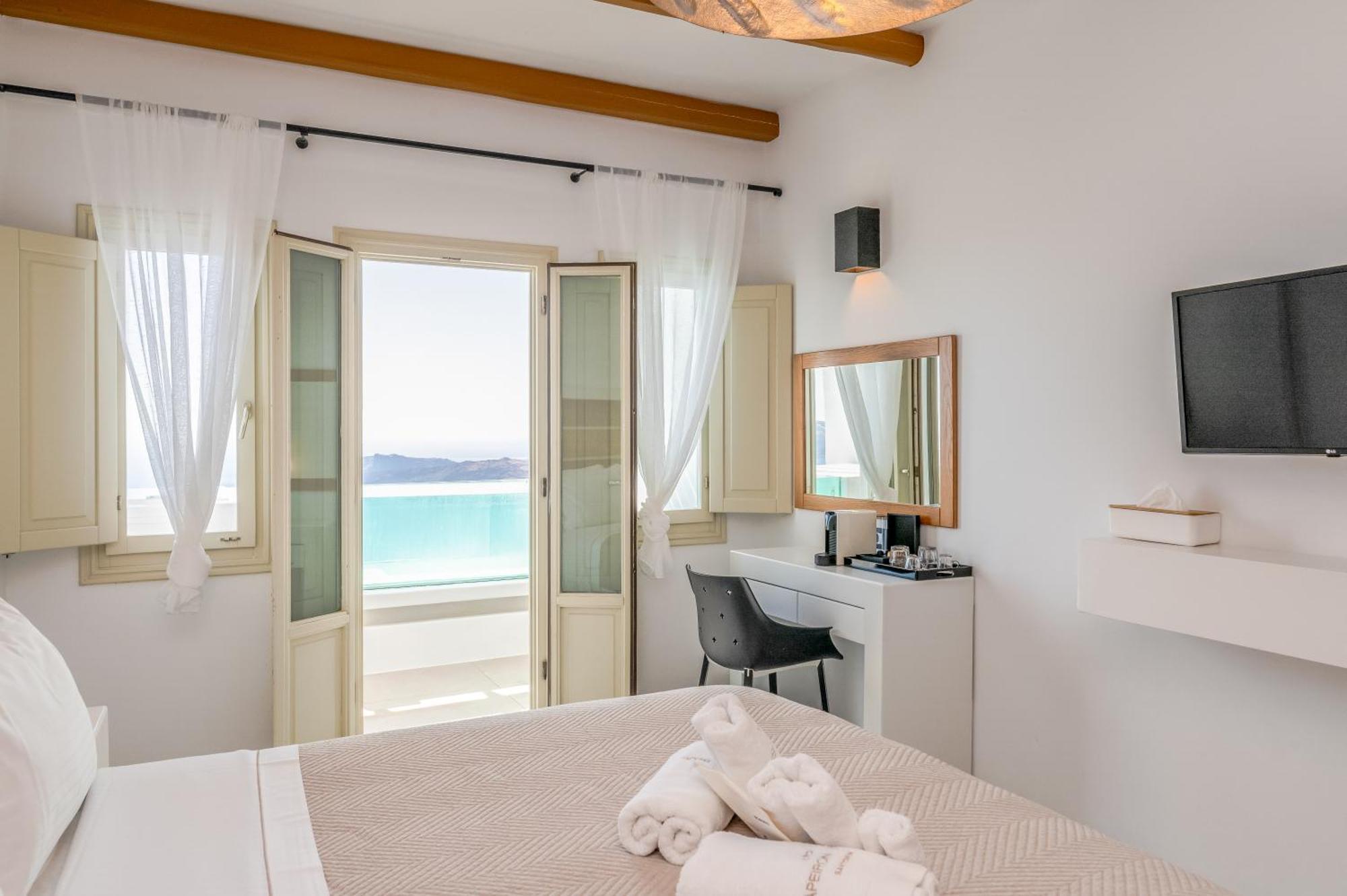 Apeiron Blue Santorini - Sustainable Adults Only 14 Plus Fira  Pokoj fotografie