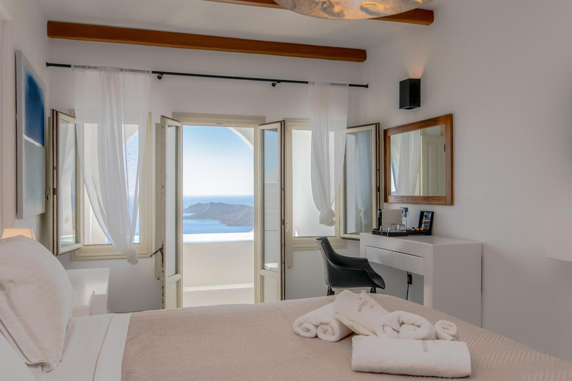 Apeiron Blue Santorini - Sustainable Adults Only 14 Plus Fira  Pokoj fotografie