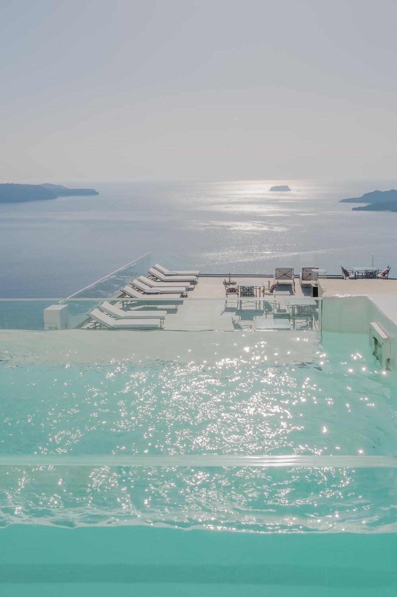 Apeiron Blue Santorini - Sustainable Adults Only 14 Plus Fira  Pokoj fotografie